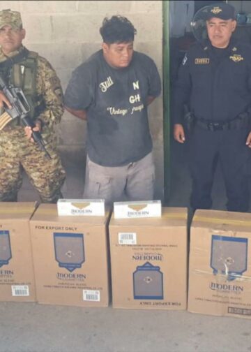 Detienen a sujeto con mercadería de contrabando y dinero en efectivo