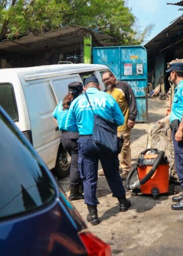 CAM ejecuta retiro de objetos en vía pública para mejorar la movilidad