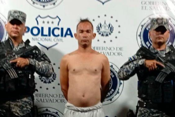 Capturan a hombre acusado de lanzar piedra a pasajeros de microbús en Ilopango