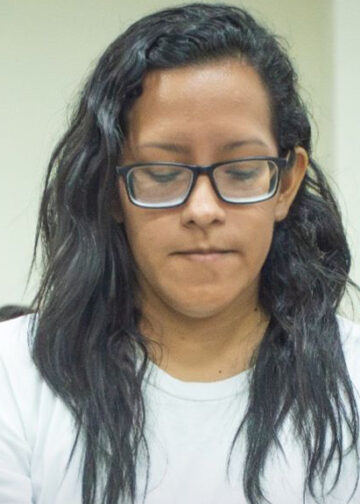 Condenan a falsa doctora que realizaba cirugías y atendía pacientes en clínica ilegal de San Salvador