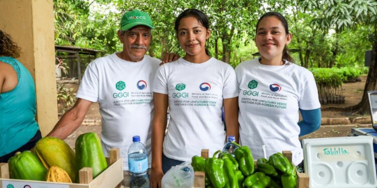 Gobierno fortalece emprendimientos rurales con agricultura climáticamente inteligente y apoyo internacional