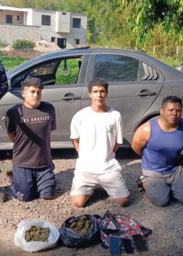 Capturan a tres hombres por presunto narcotráfico durante operativo en Santa Ana