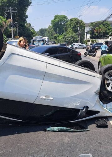 Choque múltiple frente al cementerio de Ilopango deja varios lesionados
