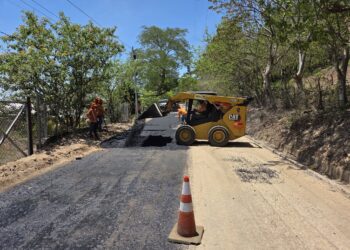 Intervienen carretera hacia Olomega para mejorar el paso vehicular