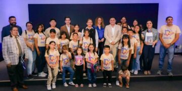 Danny Amaya comparte su experiencia literaria en encuentro de autores salvadoreños