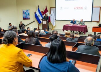 Gobierno amplía convenio con la UTEC para otorgar 1,400 becas universitarias en 2027