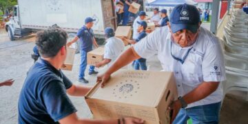 Gobierno realiza entrega de paquetes escolares a estudiantes de la zona fronteriza con Honduras