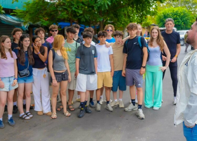 Estudiantes de Bruselas conocen proyectos de transformación social en Mejicanos