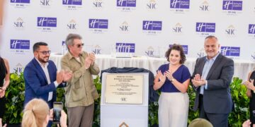 Colocan primera piedra del Holiday Inn Express San Miguel con inversión de $14 millones
