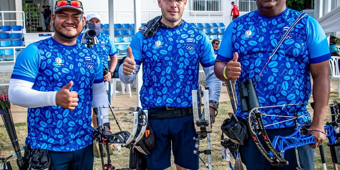 El Salvador destaca en Santiago 2026 con medallas en arco compuesto