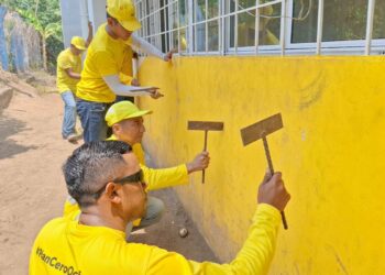Gobierno llega a las 714 escuelas renovadas con el programa «Dos Escuelas X Día»