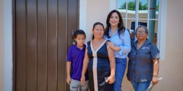 “Mujeres jefas de hogar reciben viviendas dignas a través del modelo de ayuda mutua”, Ministra Michelle Sol