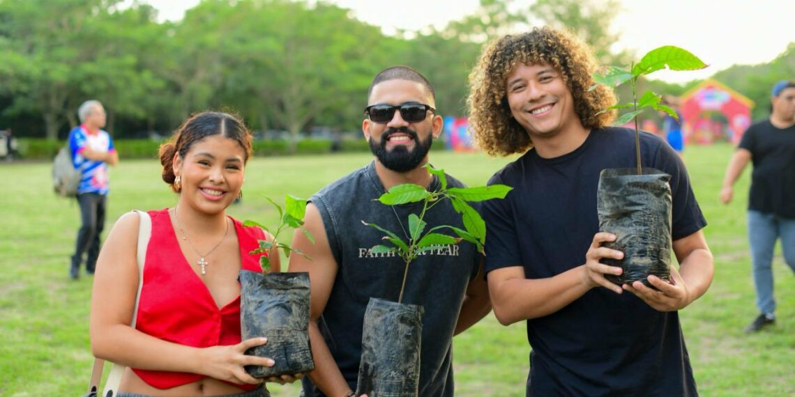 Impulsan siembra de 20,000 árboles en el espino y parque bicentenario