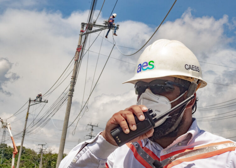 AES promete corregir cobros irregulares y reflejar ajustes en próximas facturas