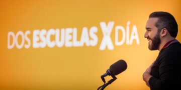 Presidente Bukele realiza la entrega de 70 centros educativos renovados desde Sonsonate