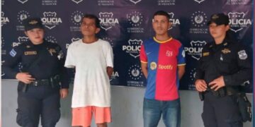 Capturan a dos hombres tras pelea en vía pública en Sonsonate