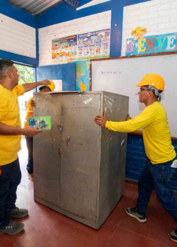Programa “Dos Escuelas X Día” alcanza la intervención 697 en Santa Ana