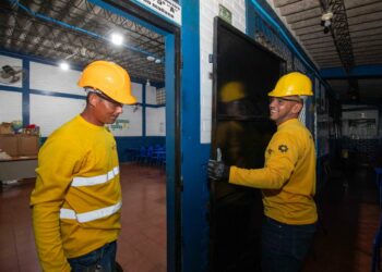 Programa “Dos Escuelas X Día” alcanza su intervención número 700
