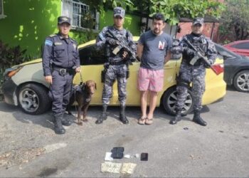 Detienen a hombre con metanfetamina y dinero en efectivo en Soyapango