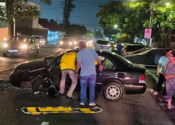 Varias personas resultan lesionadas tras accidente en Lomas de San Francisco