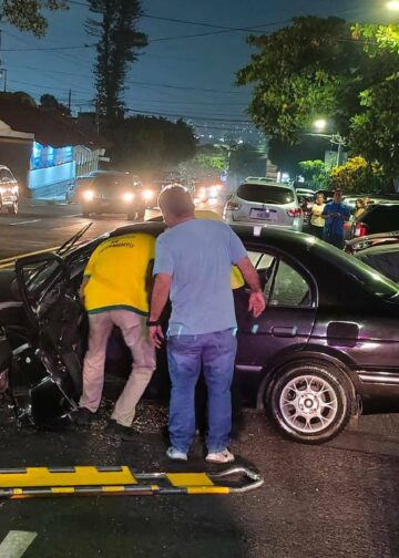Varias personas resultan lesionadas tras accidente en Lomas de San Francisco