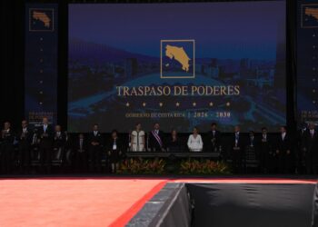 Vicepresidente Ulloa asiste a investidura presidencial de Laura Fernández en Costa Rica