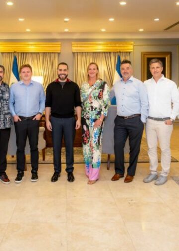 Empresarios canadienses buscan invertir en El Salvador