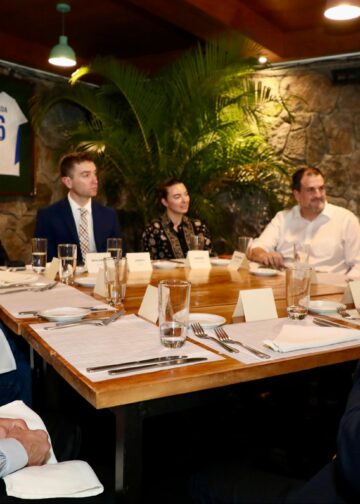 Delegación de EE. UU. sostiene encuentro con empresarios salvadoreños