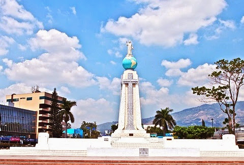 Centro Histórico de San Salvador se prepara para las Fiestas Agostinas 2026