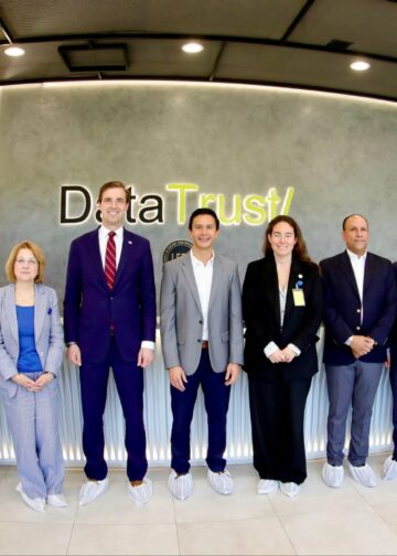 Subsecretario Caleb Orr visita Data Trust y resalta oportunidades de inversión tecnológica en El Salvador