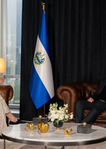 Miguel Bosé agradece a Nayib Bukele encuentro tras su concierto en El Salvador