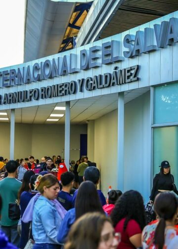 Turismo en El Salvador crece un 35 % durante los primeros meses de 2026