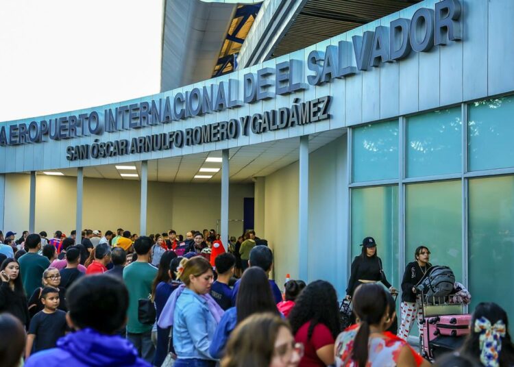 Turismo en El Salvador crece un 35 % durante los primeros meses de 2026