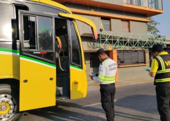 Ruta 373 es sancionada por cobrar pasaje arriba de la tarifa autorizada