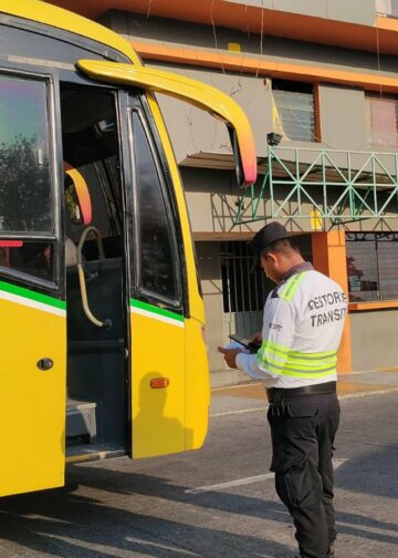 Ruta 373 es sancionada por cobrar pasaje arriba de la tarifa autorizada