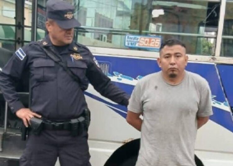 Capturan a conductor sin licencia que atropello a agente del CAM