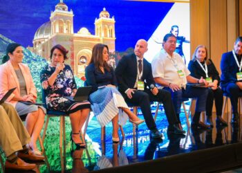 Sector turismo y Gobierno fortalecen estrategias para impulsar el crecimiento económico de El Salvador