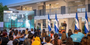 Gobierno continúa ampliando la red de escuelas renovadas en todo el país