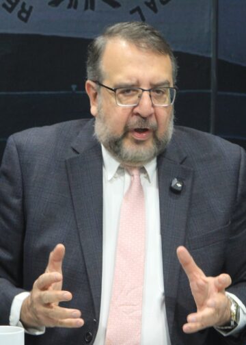 Fortín Magaña tilda de “farsa” a Doctor SV y reaviva polémica por sus críticas al Gobierno