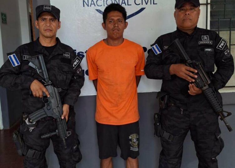 Capturan en Puerto El Triunfo a gatillero vinculado a la pandilla Mao Mao