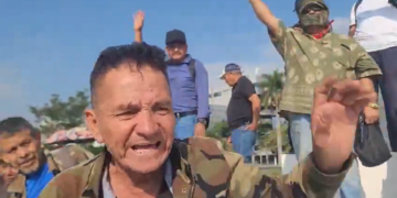 Veteranos exigen aumento de pensión, indemnización y tierras durante marcha del 1 de mayo