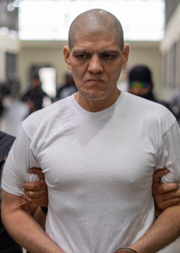 Macarena Olona respalda juicio masivo contra pandilleros y destaca el sistema judicial salvadoreño