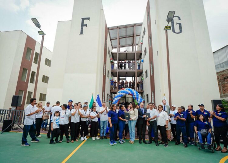 Permisos de construcción por $22 millones impulsan inversión y empleo en El Salvador