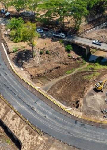 Reconstrucción de puentes en San Miguel busca agilizar el paso vehicular y reforzar la seguridad en el oriente del país