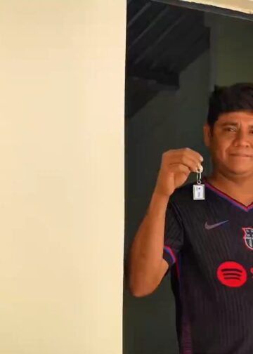 Familias de La Libertad dejan atrás viviendas en riesgo y reciben casas dignas