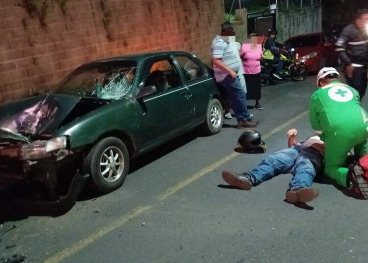 Motociclista resulta lesionado tras fuerte percance vial en San Martín
