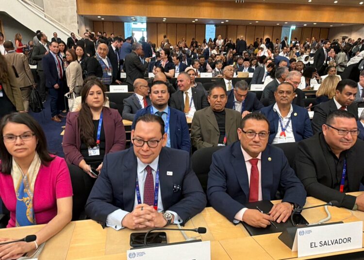 El Salvador se destaca ante la OIT por avances en materia laboral