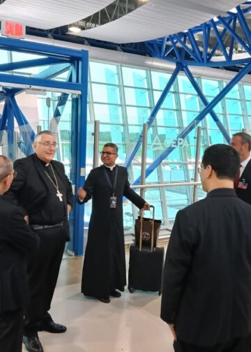 El Salvador recibe a su nuevo nuncio apostólico