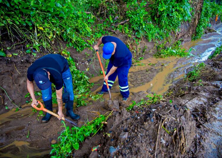 Ejecutan labores de mitigación en zonas vulnerables de Santa Ana Centro