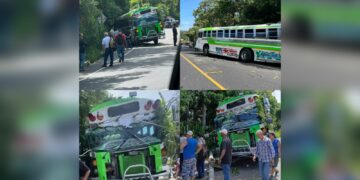 Conductor evita que autobús caiga a un barranco tras falla en los frenos